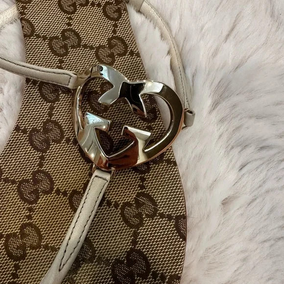 Gucci Tan and Brown Logo Sandals with heart buckle-good condition 💯 authentic - Picture 2 of 4